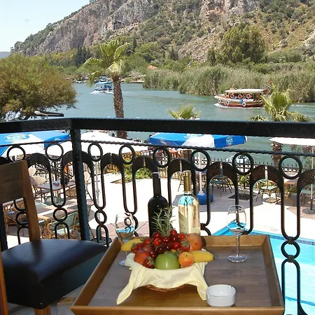 Hotel Tezcan 3*