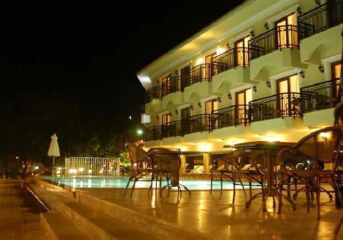 Hotell Tezcan 3*
