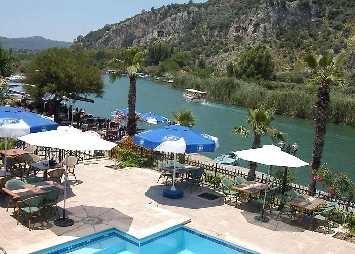 Tezcan Hotell 3*
